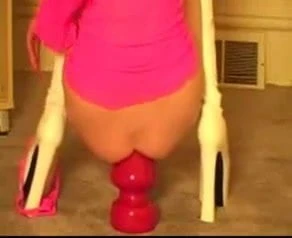 Skinny babe use huge dildo