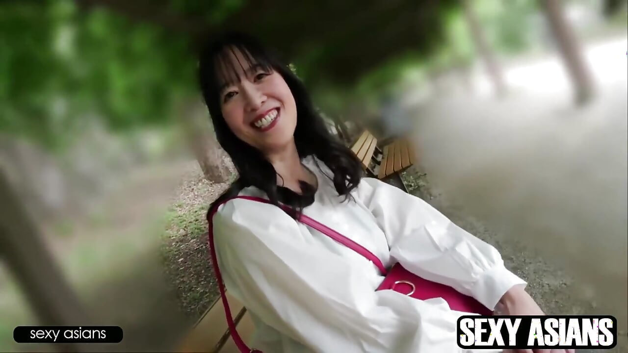 Bekas Ceo Ballerina Mencari Melarikan diri dari perkahwinan terikan dan tergelincir ke dalam hubungan rahsia yang mengubah segala-galanya