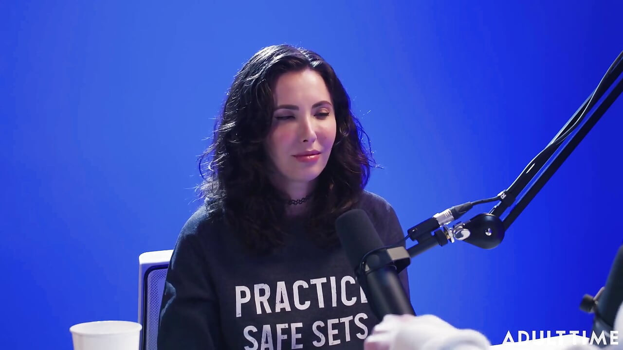 Casey Calvert: Tiger King Parody, Hội chứng kẻ mạo danh, & BDSM | Podcast thời gian dành cho người lớn