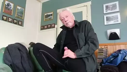 Roger Lambert porn video – Roger Virre december 2. 2019