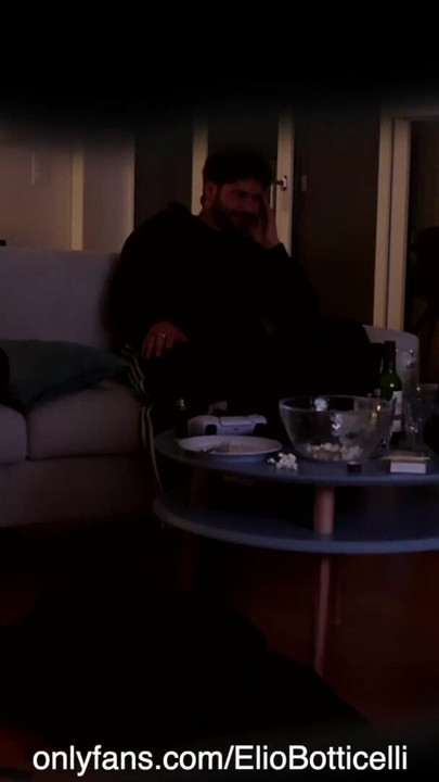 게이 친구들과 섹스하는 똑바른 남자! REAL! | 클리 3