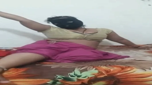 Mallu porn video – Mallu mom Hot lives showing video