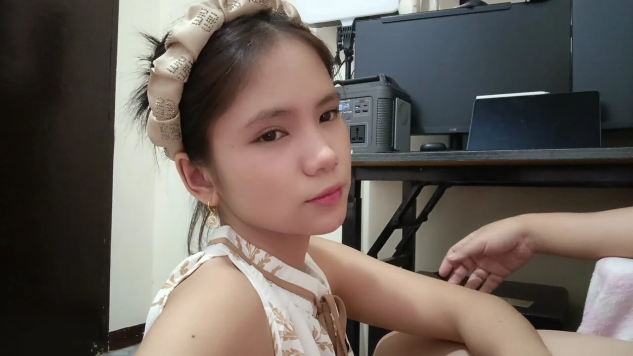 Tiny Horny Stepsister Swallow CUM Every Last DROP