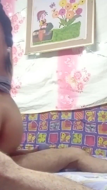 Momento emocionante de "Rich Britanly Brow Ride em movimento sexy"