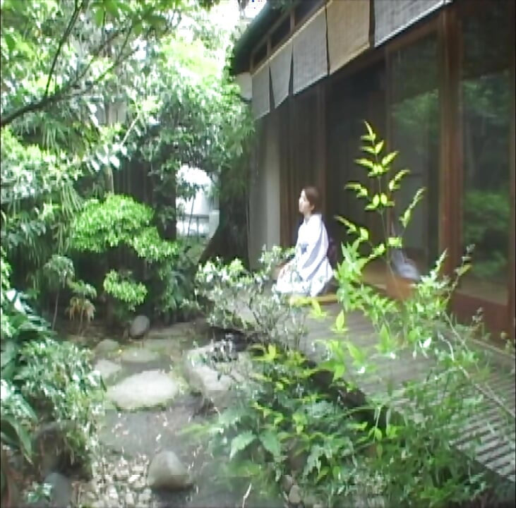 P128G02 The proprietress of a traditional Japanese restaurant where a single mistake triggers a loop of sensuality... An erotic drama set in the early Showa era!