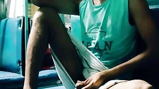 Обнаженная тинка в поезде, сексуальный камшот для большой задницы
