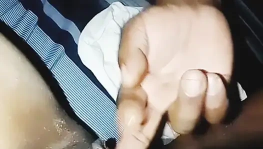 Mutlu aile ve ben ailenin pembe külotunu giyiyoruz, Lankalı çift videosu