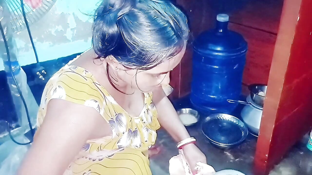 Indian hot DESI stepsister sex (PART 1 ) in hindi audio