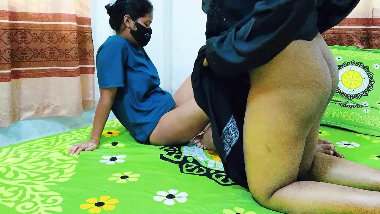 今天我操我的穆斯林穆斯林阿姨和她饥渴的女儿孟加拉语的声音