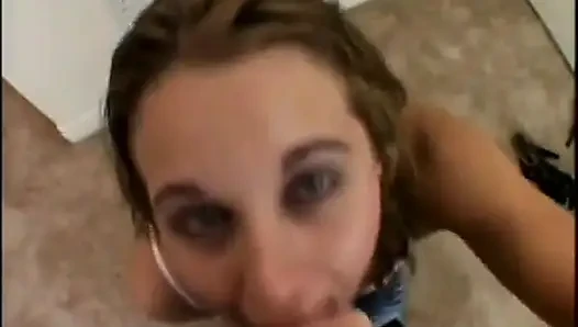 Jessica rizzo lagi asik nyepong kontol sampai tenggorokan 2 adegan 06