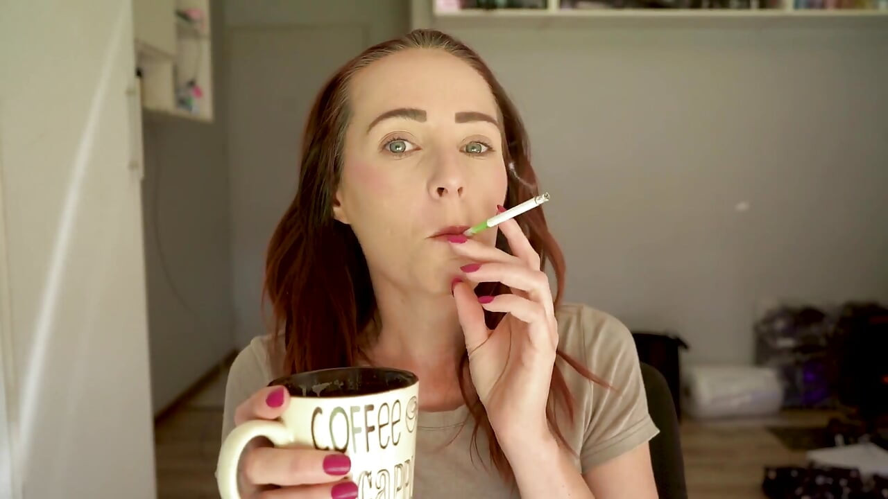 Sexy Close-up Smoking