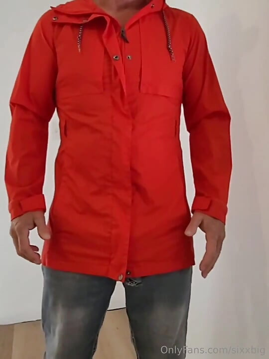 거대한 자지와 거대한 사정을 멈출 수 없는 코트