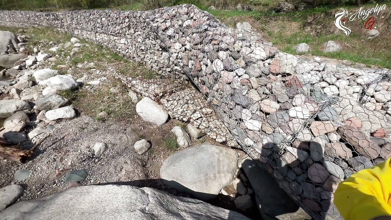 Russian tourists - sucking cock and swallowing cum outdoors during a hike.