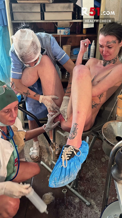 R51: Ne filtrirano ludilo u stražnjoj sobi