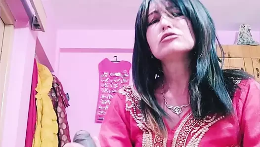 Super Hottie Wife tries New Experiences Casting Licking Ass, Blowjob, Fl...