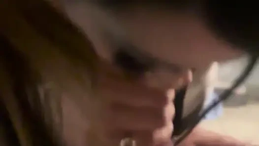 Evli kadın komşularının dölünü yutuyor