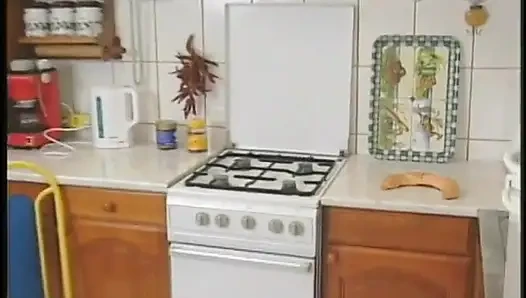 Cewek cantik ini lagi asik ngentot kontol cowok ini dan lanjut jilat memeknya