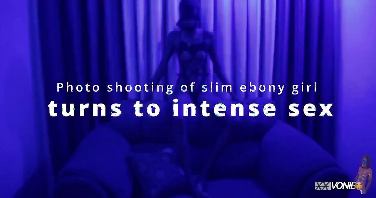 写真撮影が激しいセックスシーンへと変わる