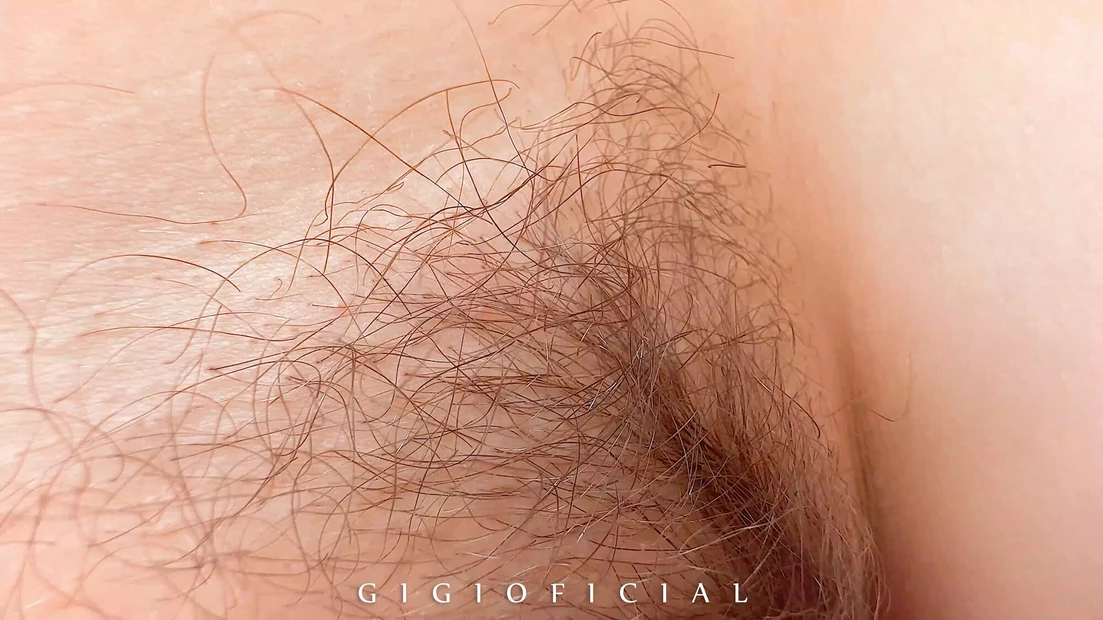 Shorties: 18 years old girl has got pretty hairy bush