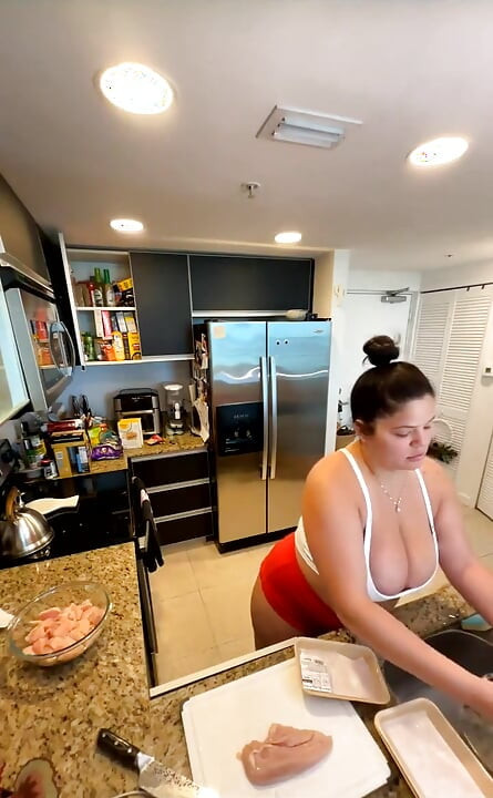 Transmisie în direct cu Dani Valentina