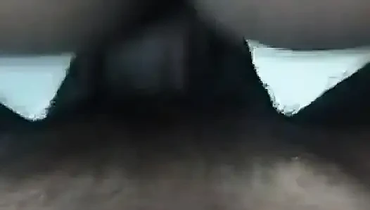 Kayınbiraderi gece yarısı uyanıyor, yüksek sesle inliyor