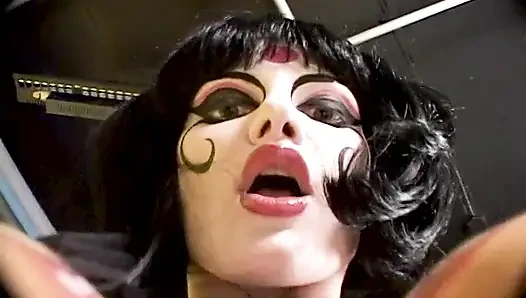 Художественное соблазнение Brittany Andrews Dragon Smoke с бодиартом!