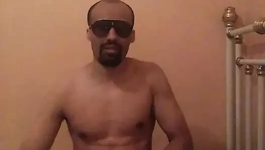 Masumca başlayan ve daha fazlasını istemene neden olan o beklenmedik baştan çıkarma