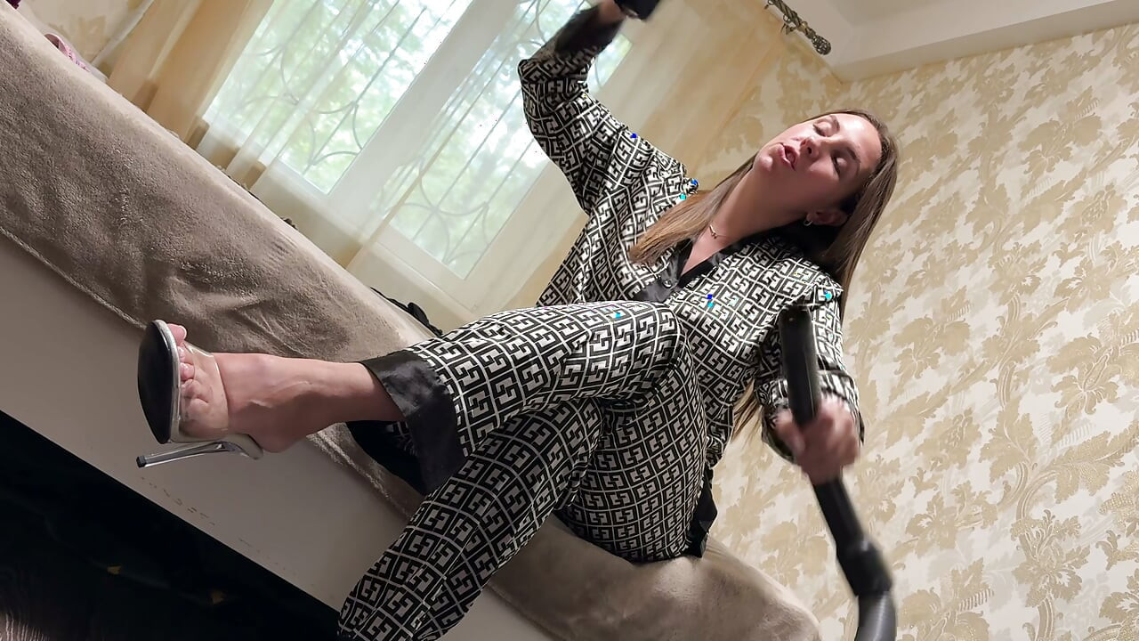 Miele Dirty Lingerie Suck