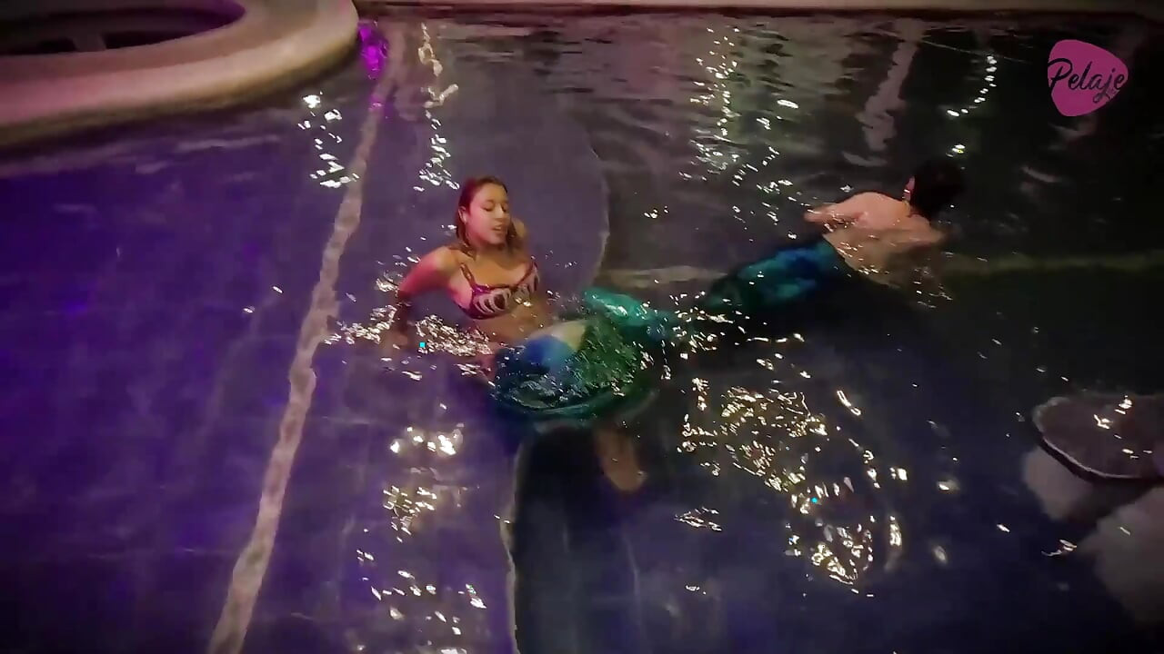 Merman spiser sin havfruevenns fitte, og så får hun ut all sæden hans