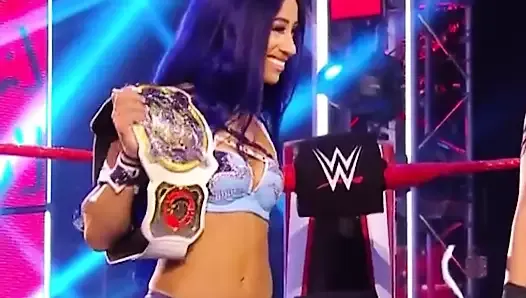 WWE - Sasha Banks looking good