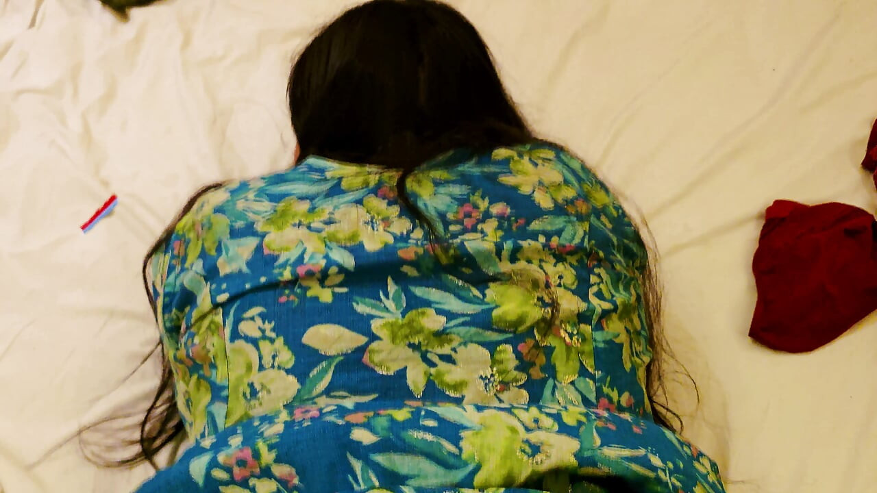 Step-sister and Step-brother Have Sex in a Hotel (hindi Voice)