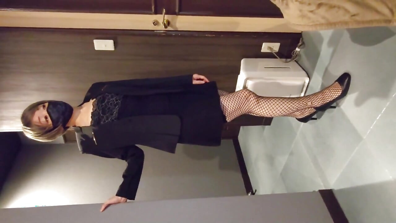 MILF cosplay masturbace