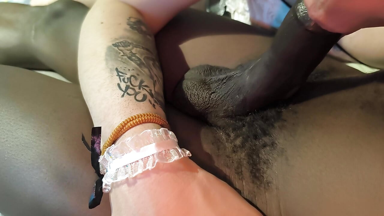 Dobio sam pušenje od amaterskog sissy transvestita