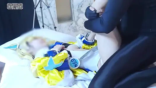 Hayran cosplayer özel olarak bağlanıyor ve nazik artan samimi sıcaklara eridiği için kazanan takım elbisesi allure