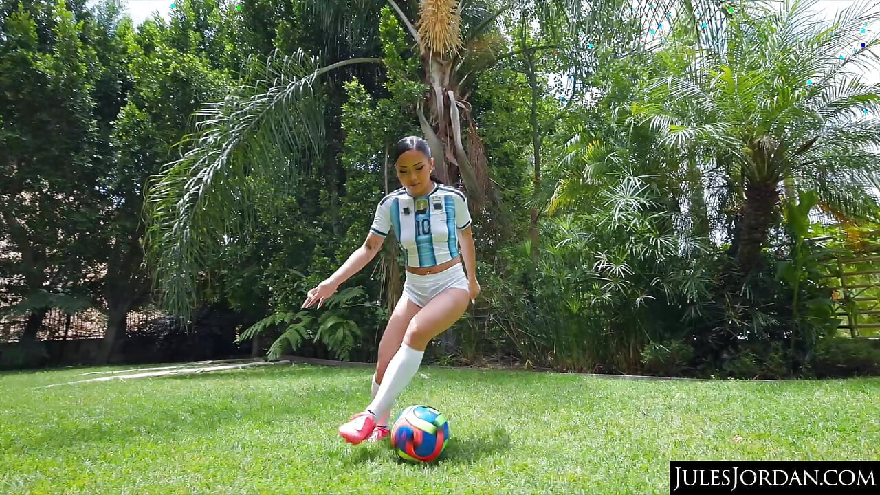 Wm, heißer körper, fußballstar vivienne vo punktet groß