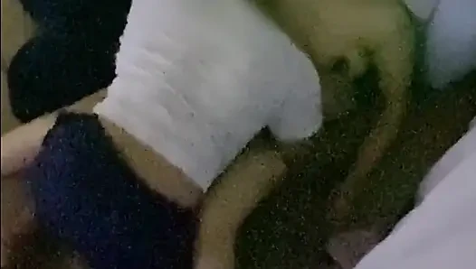 Aku dientot sama tetanggaku saat suamiku lagi di kantor