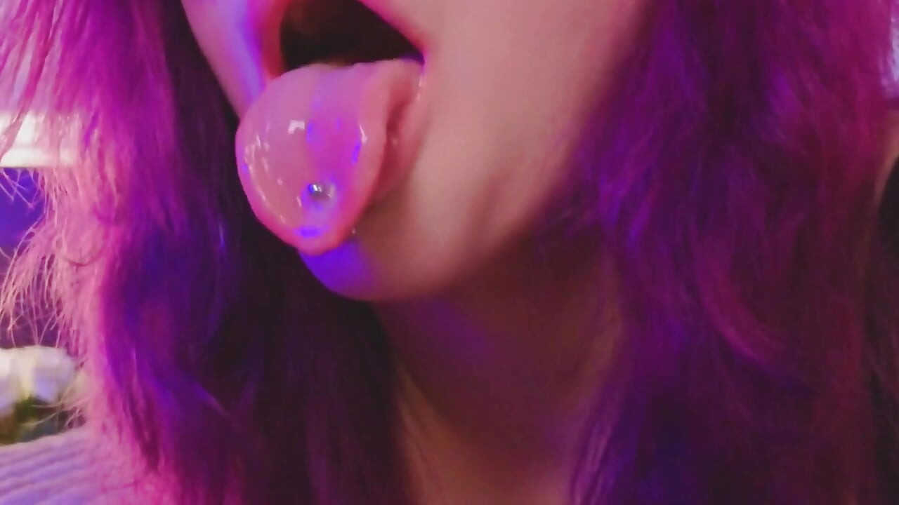 フェラチオ クローズアップ 口で突くのを見て