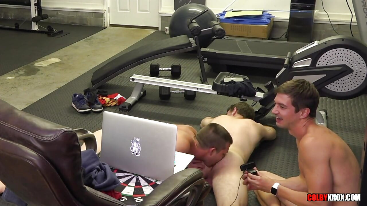 Fun in the Gym with Willy T. -bareback-