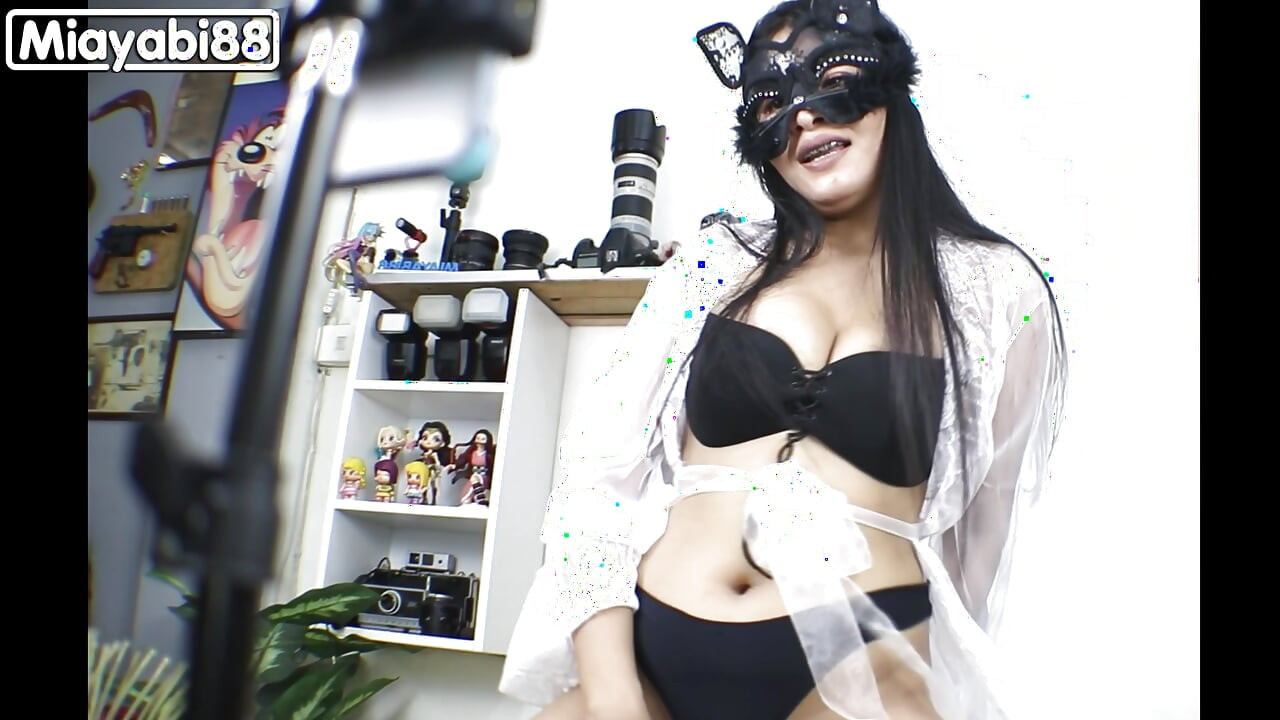 Thai Asian couple mask girl enjoy sex on live cam, doggy fuck then cum on her face