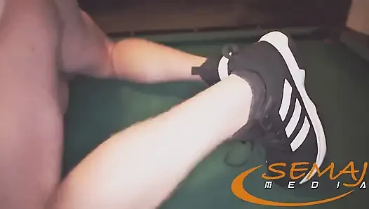 Semaj medya kalın sarışın pawg şanslı d thor'un yarağını bilardo masasında almayı seviyor!