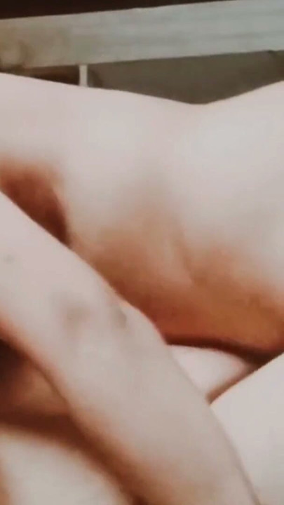 Latika parada le da sexo oral a su hermanastro | Clip 2