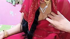 インドのホットなバビはパンジャブ語の少年とロマンチックなセックスをする