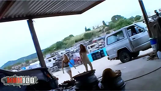Pantat Chloe-delaure chloe delaure dan vayana dientot habis-habisan di bengkel