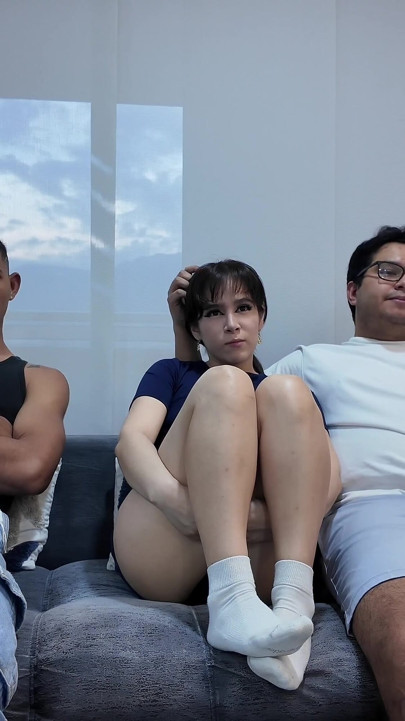 Một BBC đã làm tình với tôi bên cạnh chồng tôi mà anh ấy không nhận ra