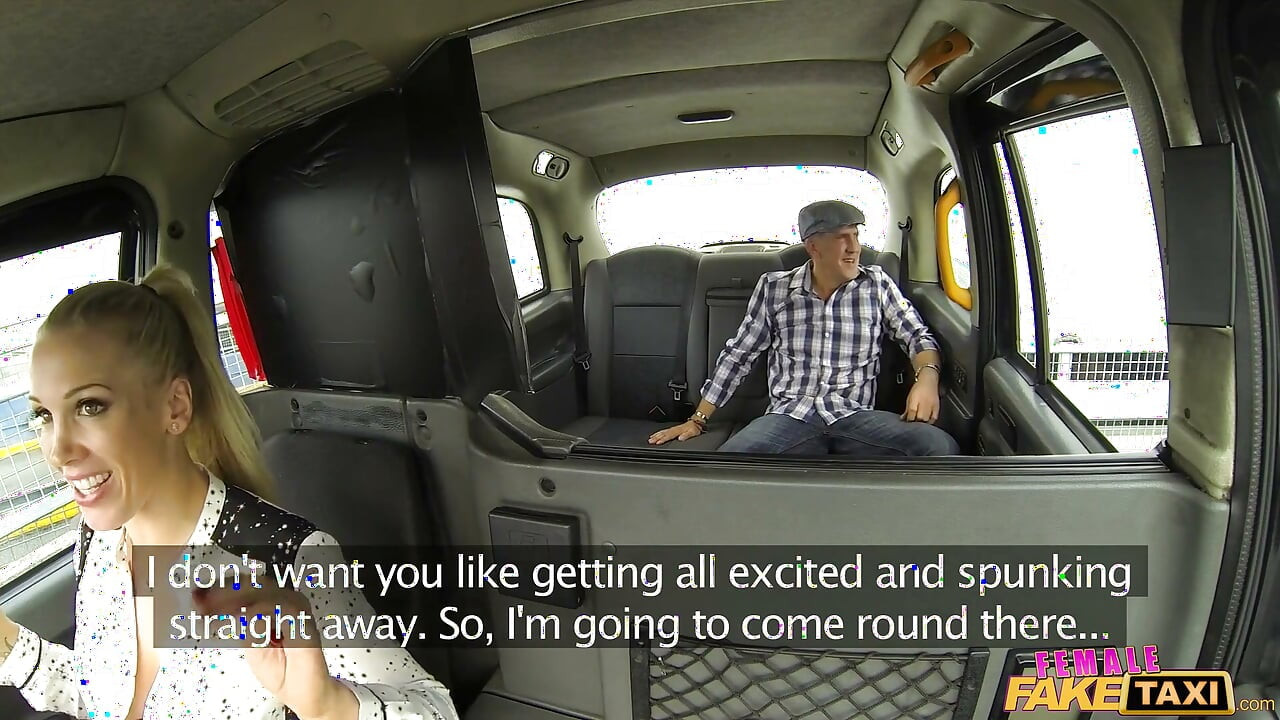 여자 가짜 택시 - 배우에게 목구멍 깊숙이 재갈을 물고 거대한 정액을 삼키는 거유 드라이버