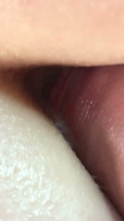 Get an anal bonus for helping me shave my hairy pussy. Lots of close-ups. | Clip 2