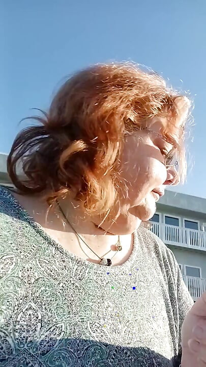 Beachy Smoke Break! I Took a Walk on the Windy Beach!