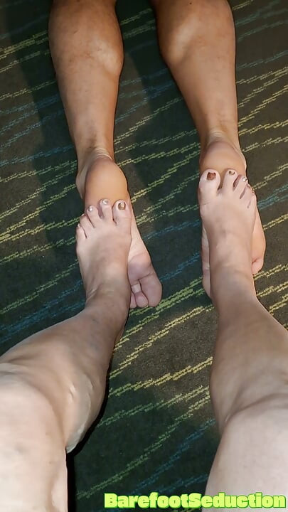 I talked my neighbor into trying stuff her toes in my hairy ass