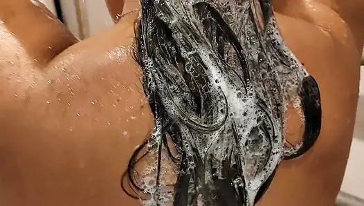 Emma's Perfect Natural Wet Tits