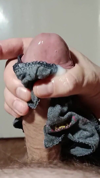 Melancap seluar dalam dari Milf Korea | Klip 2